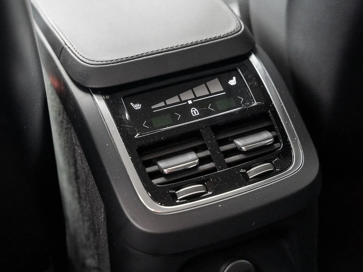 XC90 T8 AWD Plus Bright