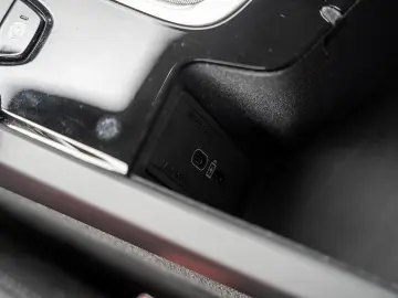 XC90 T8 AWD Plus Bright