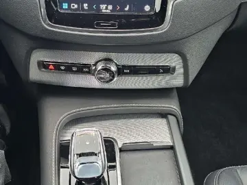 XC90 Plus Dark AWD 7 Sitzer