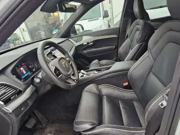 XC90 Plus Dark AWD 7 Sitzer