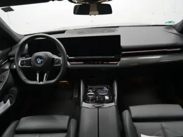 520d xDr.M Sport Pro HUD SuView PanoD.Standh.21
