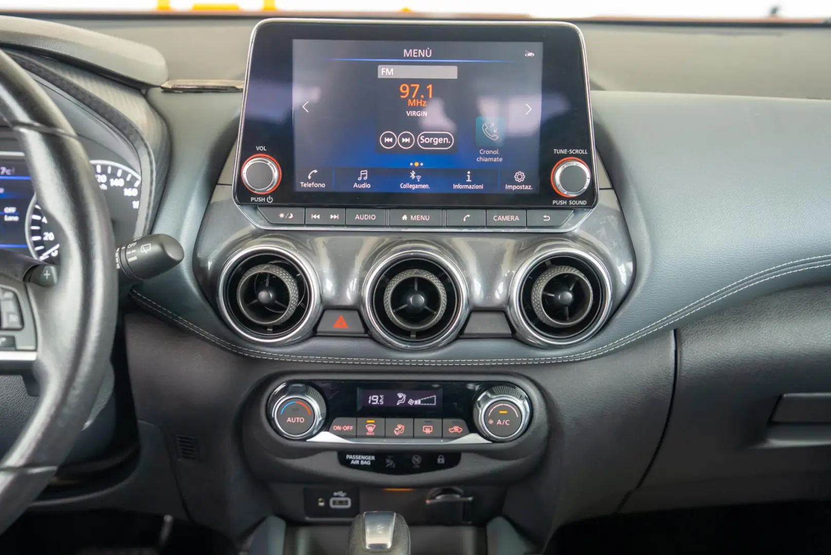 Nissan Juke 1.0 DIG-T DCT 