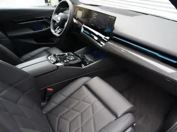 520d M Sport PANO HUD 360 MEMO H&K KOMFORT