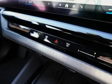 520d Limousine M Sport ACC AHK PanoDach HuD K360