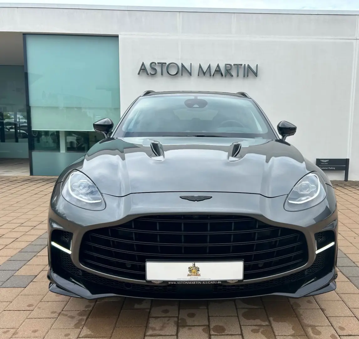 DBX707 - Aston Martin