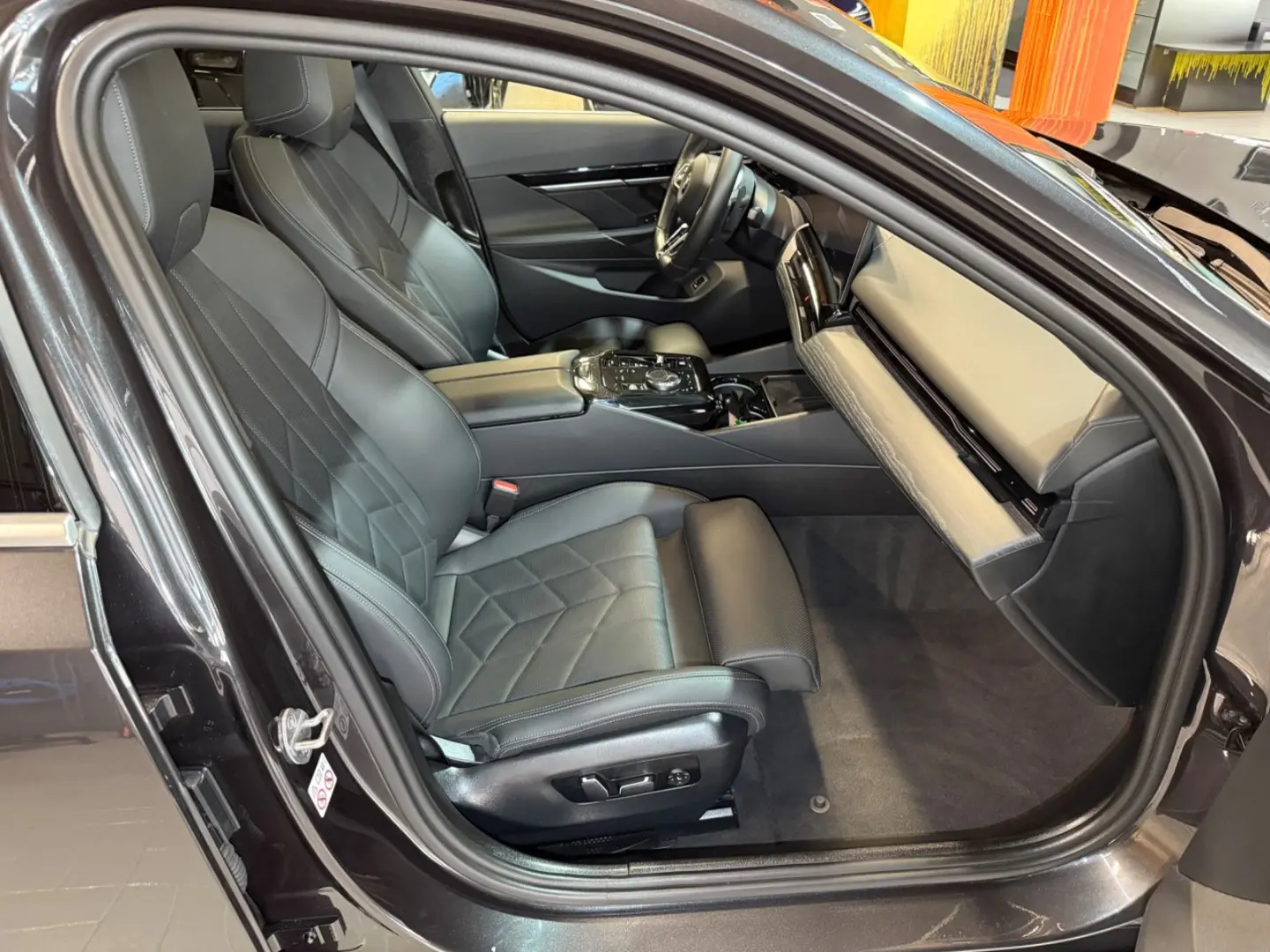 520i M Sport~PANO~LED~KAMERA 360°~HEAD-UP
