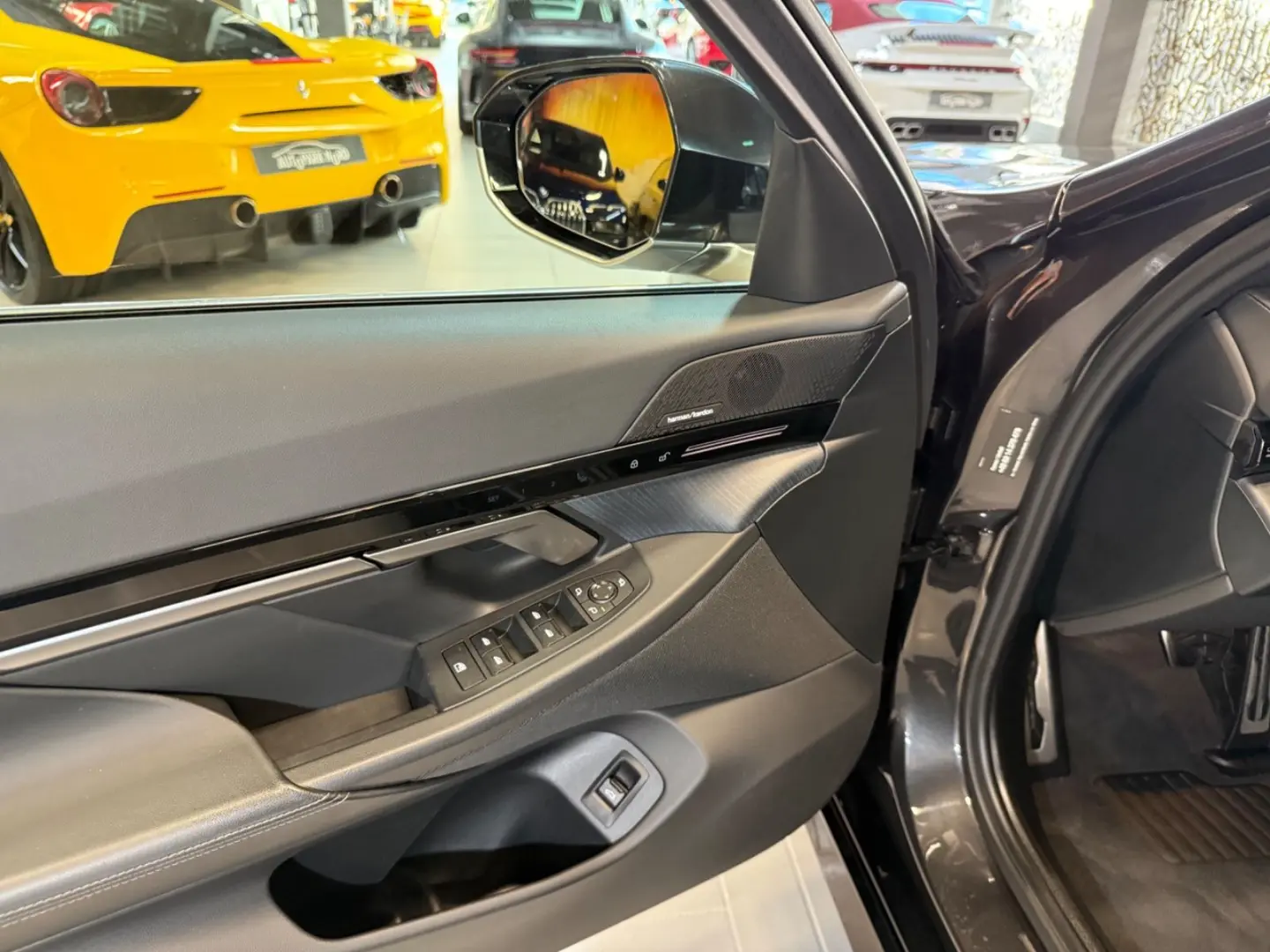 520i M Sport~PANO~LED~KAMERA 360°~HEAD-UP