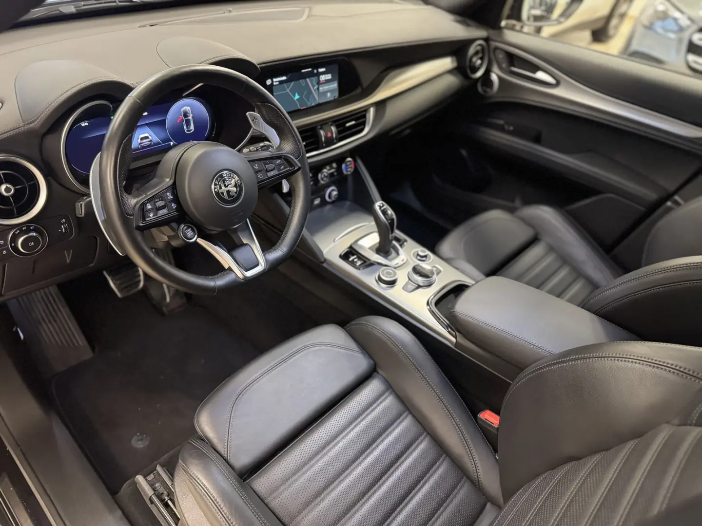 Stelvio Veloce*Q4*Sport*Harman/Kardon*Leder*ACC