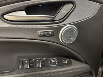 Stelvio Veloce*Q4*Sport*Harman/Kardon*Leder*ACC