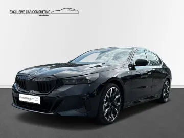 520i M Sport Pro  Iconic Glow  Shadow  Pano  21