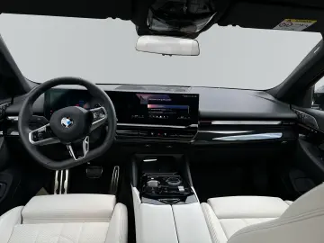 520i M Sport Pro *Iconic Glow *Shadow *Pano *21