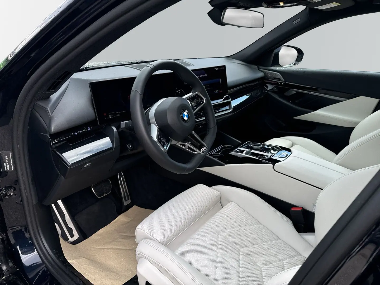 520i M Sport Pro *Iconic Glow *Shadow *Pano *21