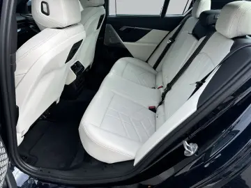 520i M Sport Pro *Iconic Glow *Shadow *Pano *21