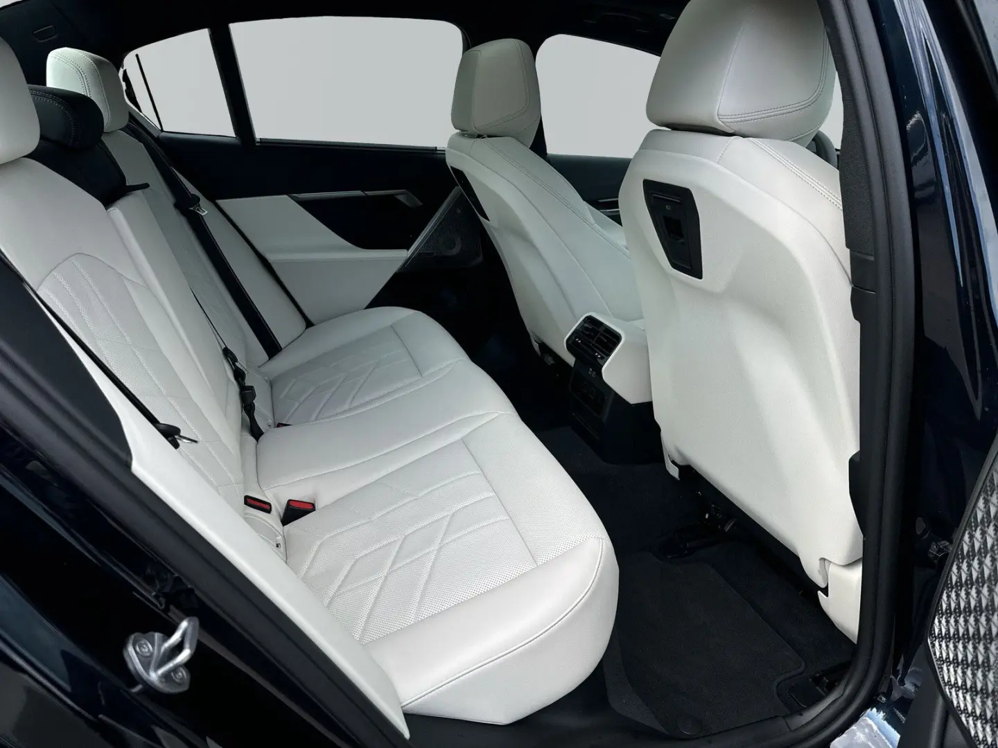 520i M Sport Pro *Iconic Glow *Shadow *Pano *21