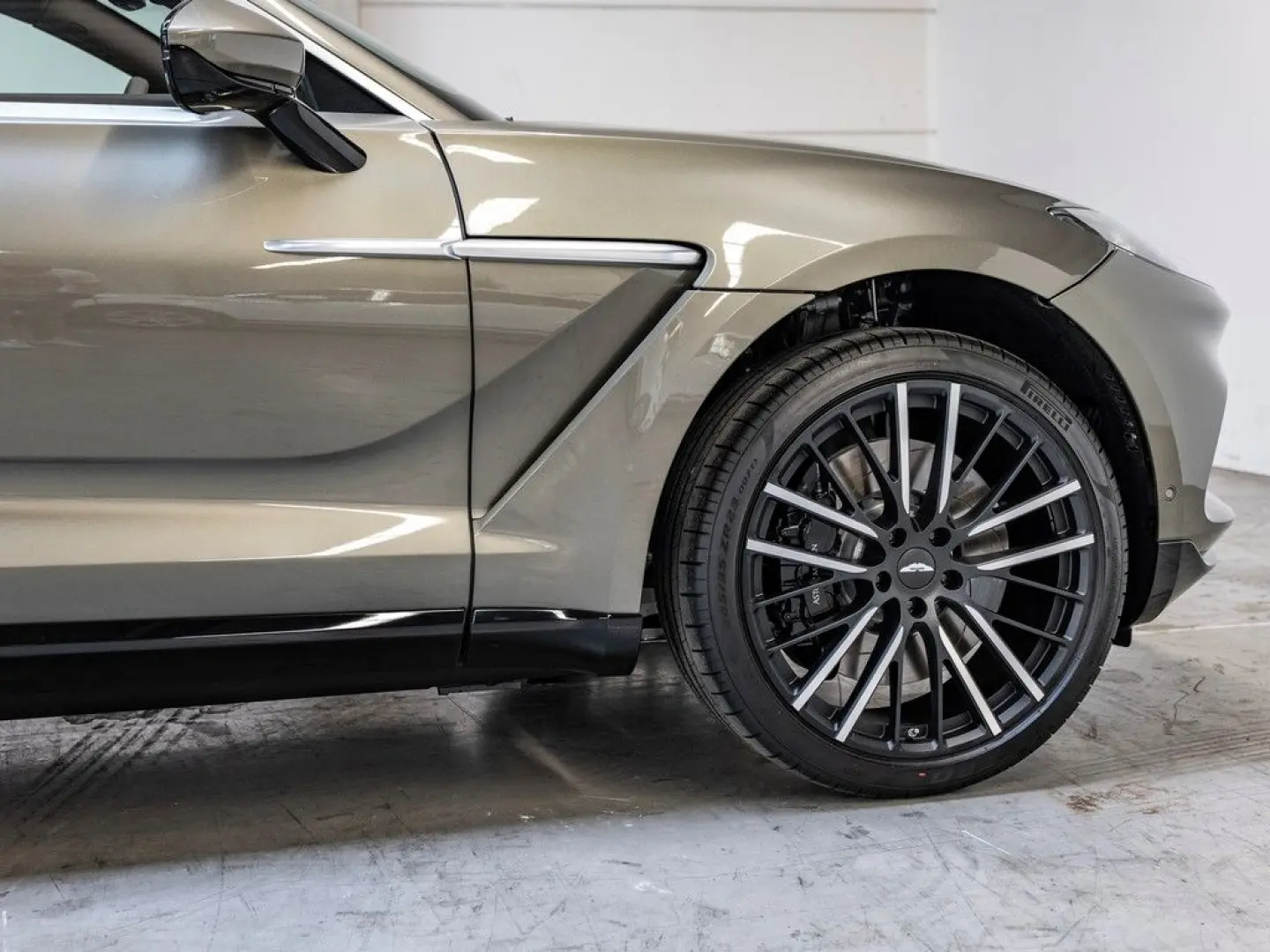 DBX Titanium Grey Havana Tan