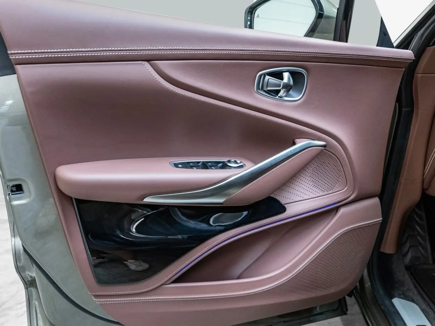 DBX Titanium Grey Havana Tan