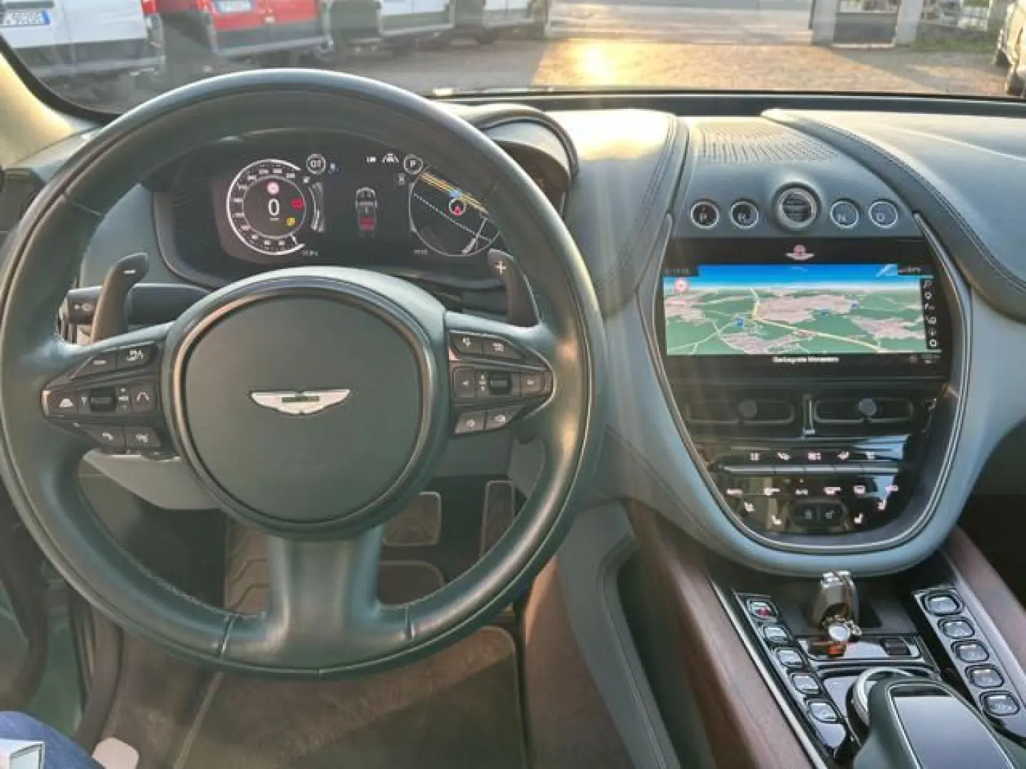 ASTON MARTIN DBX DBX