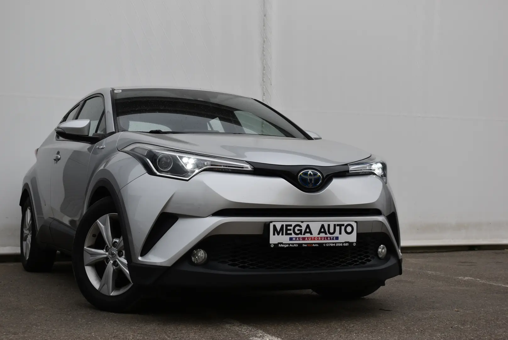 TOYOTA C-HR-1.8 HYBRID 2WD