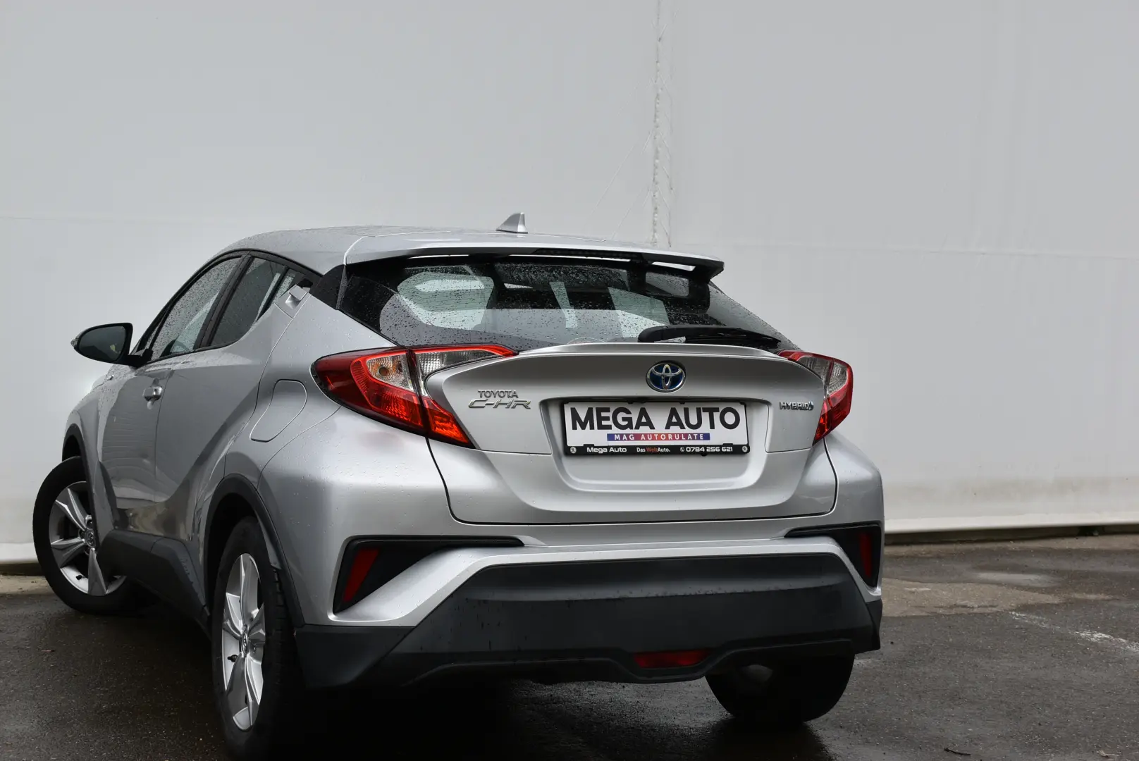 TOYOTA C-HR-1.8 HYBRID 2WD