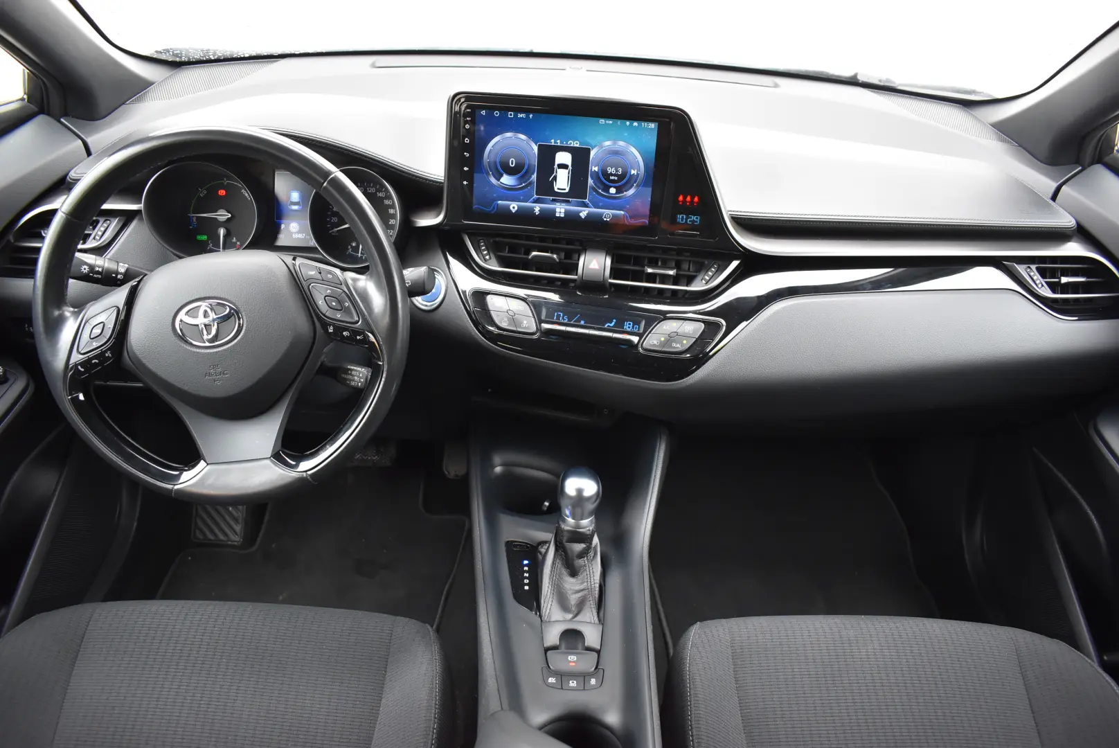 TOYOTA C-HR-1.8 HYBRID 2WD
