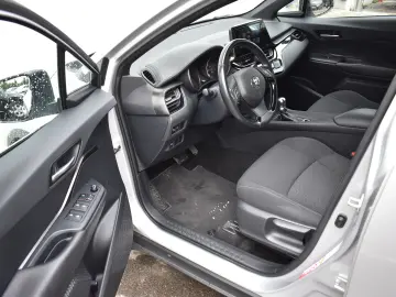TOYOTA C-HR-1.8 HYBRID 2WD