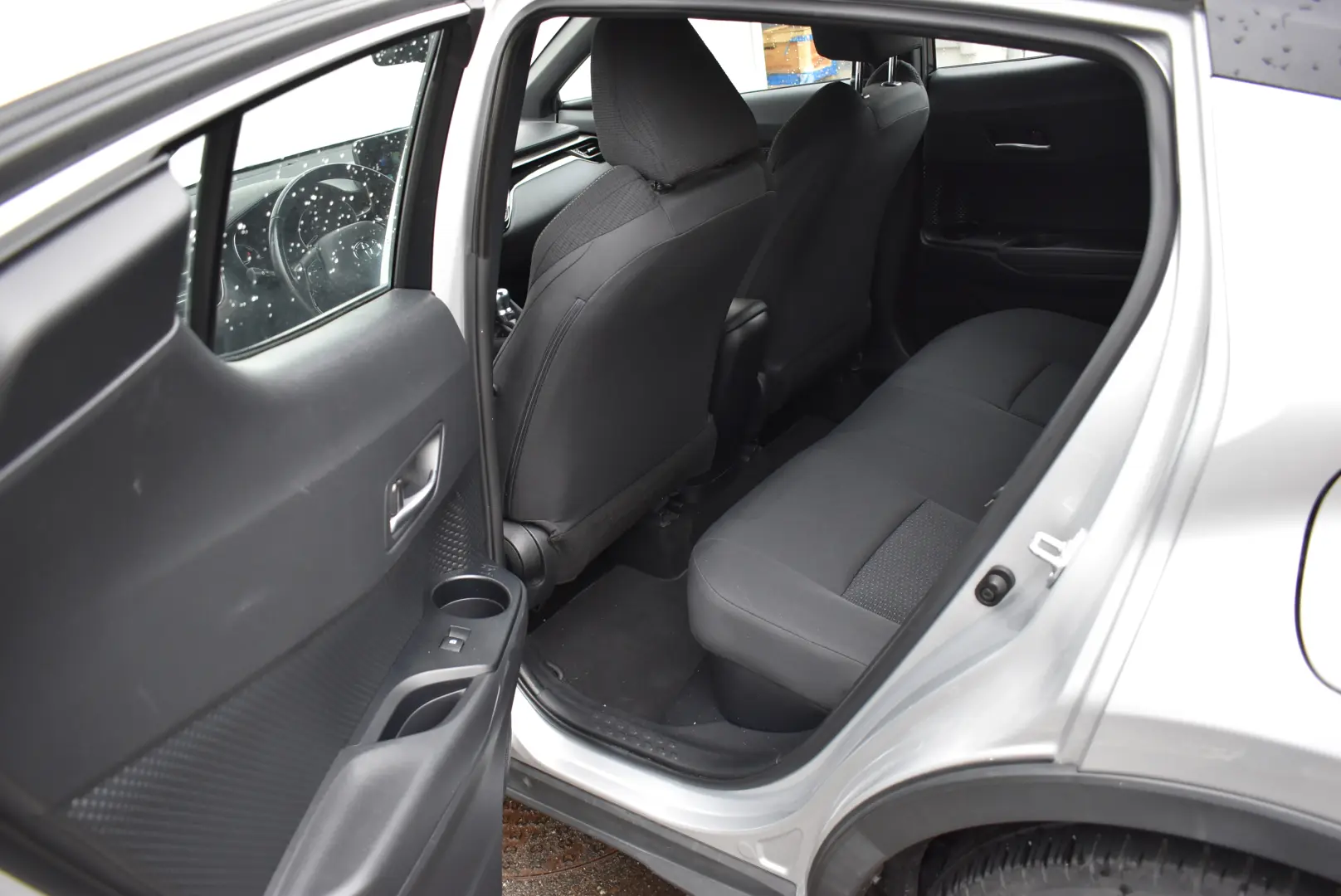 TOYOTA C-HR-1.8 HYBRID 2WD