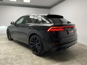 Q8 55 TFSI quattro S-Line Standheizung + HUD