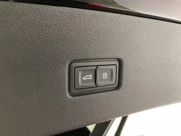 Q8 55 TFSI quattro S-Line Standheizung + HUD