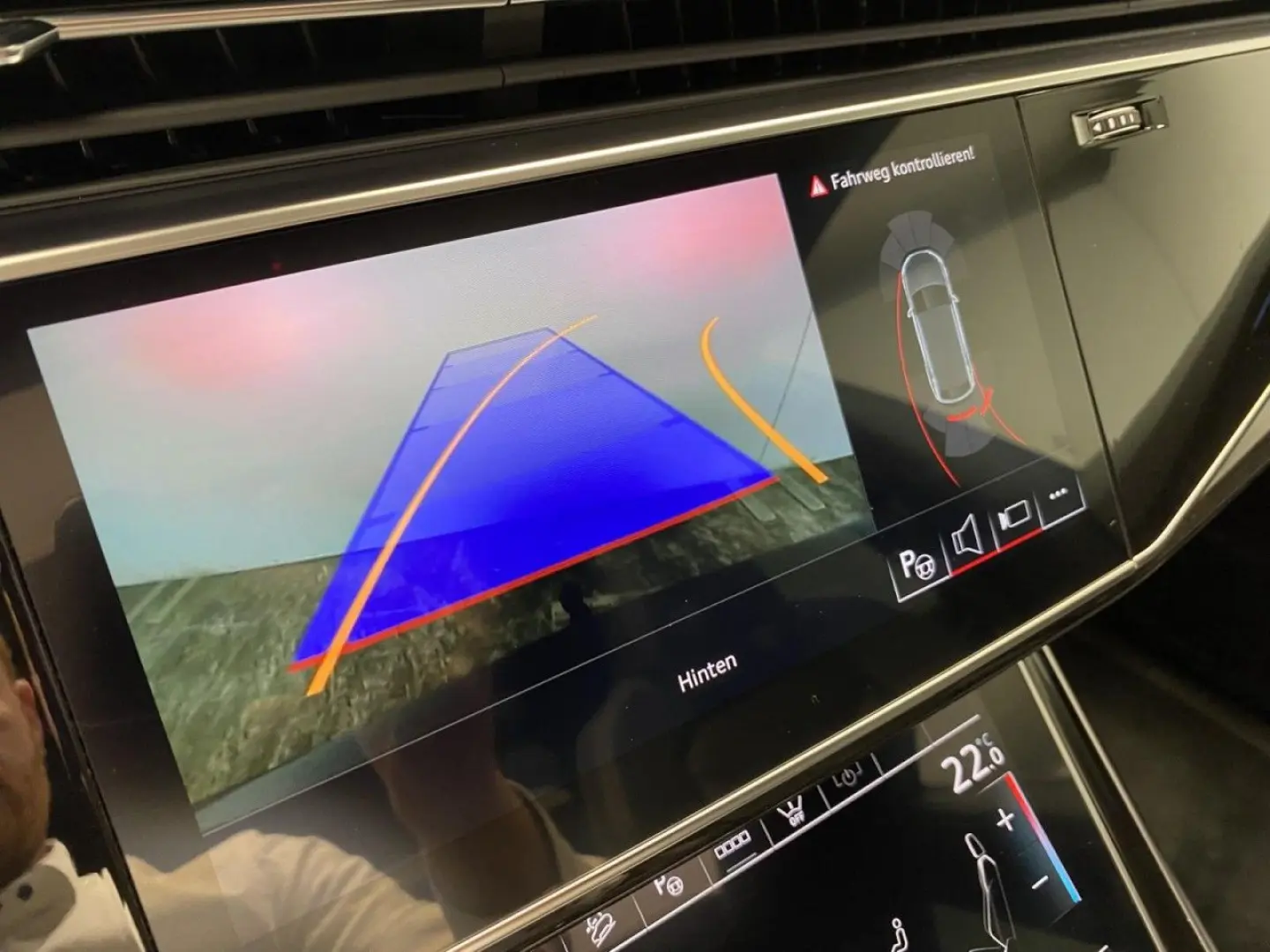 Q8 55 TFSI quattro S-Line Standheizung + HUD