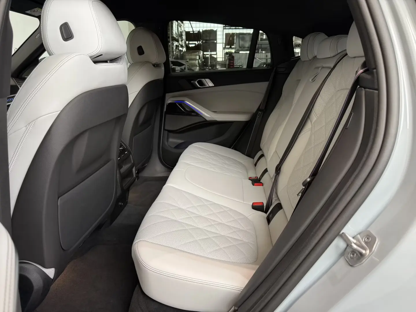 BMW X6 xDrive30d M Sport Gesture Control