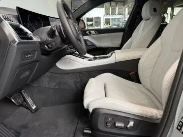 BMW X6 xDrive30d M Sport Gesture Control