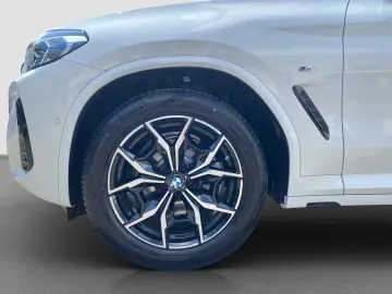 X3 xDrive20i    M-Sport Laser SpurAss AHK HUD