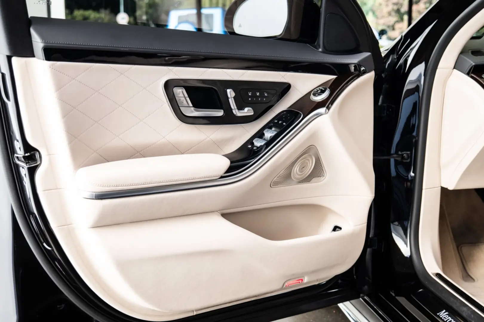 S580 4Matic L/Burmester/360/LED/Pano/Massage