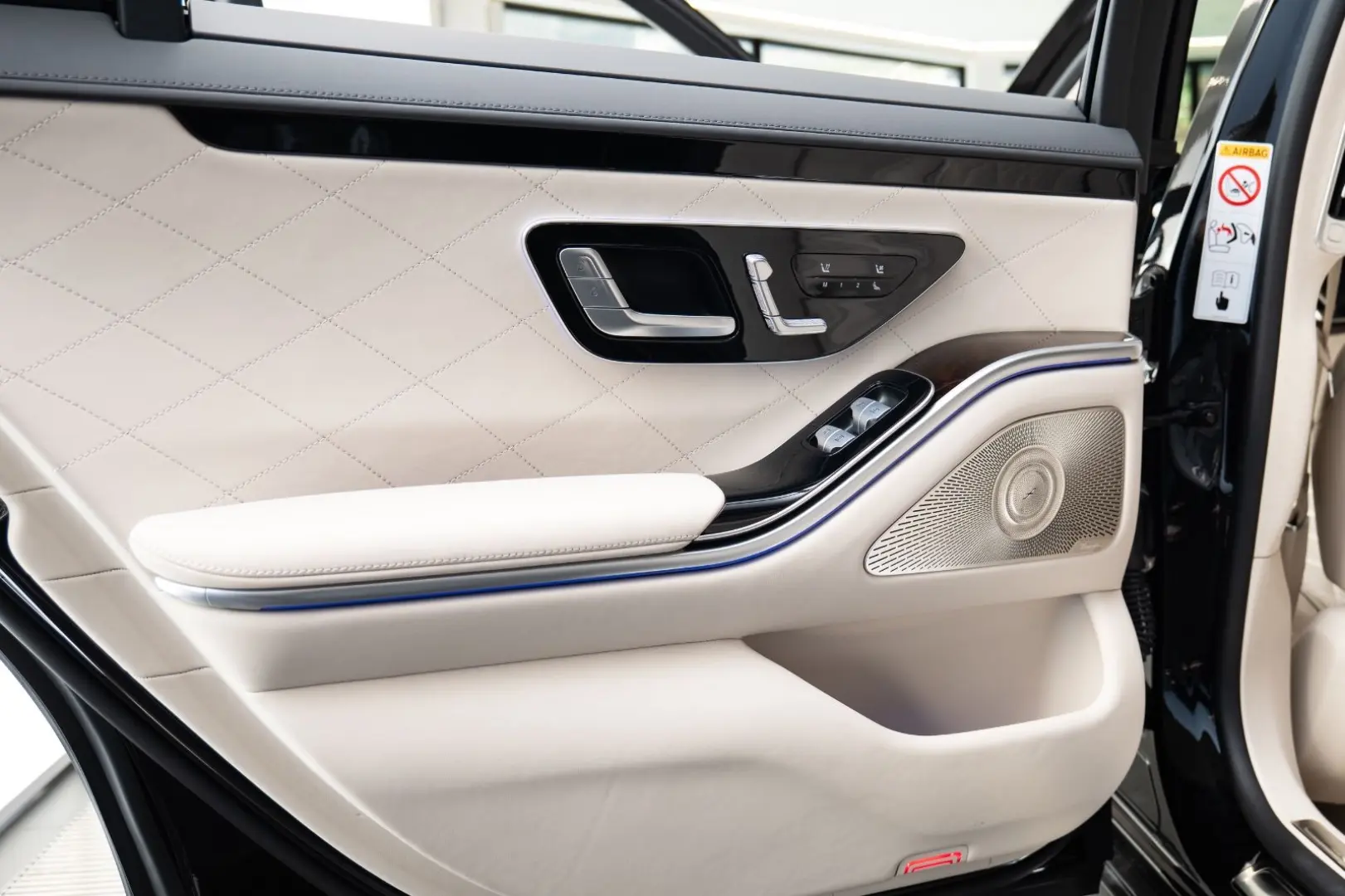S580 4Matic L/Burmester/360/LED/Pano/Massage