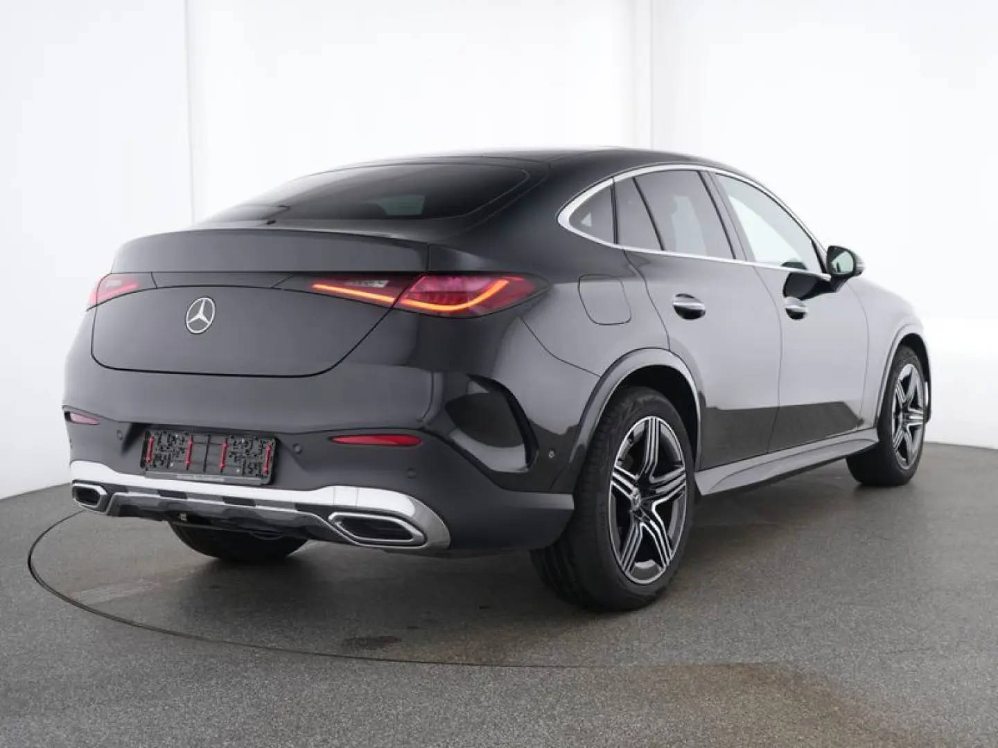 GLC 300 d 4M Cp AMG Airmatic HAL PanoAHK Distro+