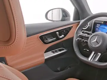 GLC 300 d 4M Cp AMG Airmatic HAL PanoAHK Distro+