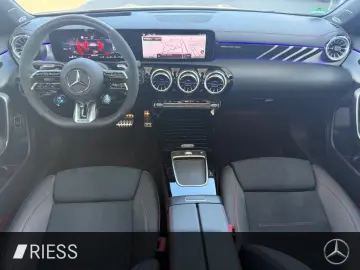CLA 45 AMG S 4M+ Coupé Premium Plus PANO DISTR