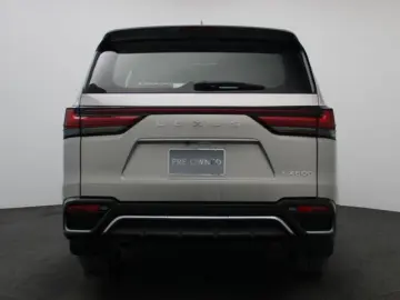 LX 600 3.5L F SPORT PRESTIGE