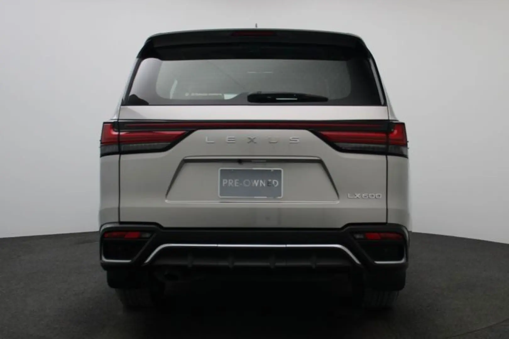 LX 600 3.5L F SPORT PRESTIGE