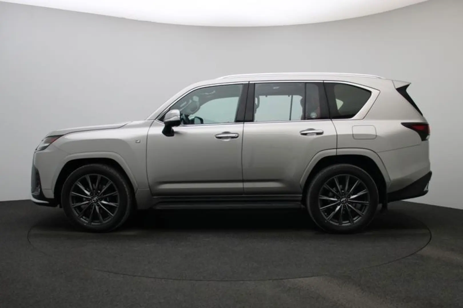 LX 600 3.5L F SPORT PRESTIGE
