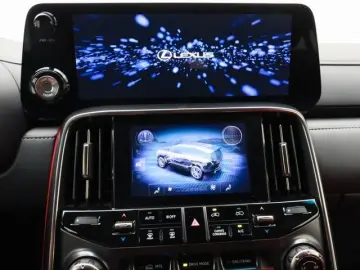 LX 600 3.5L F SPORT PRESTIGE