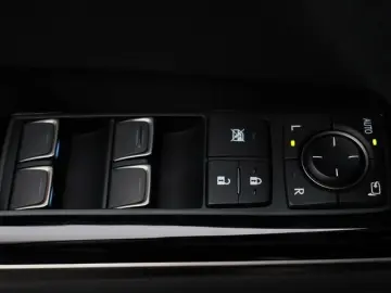 LX 600 3.5L F SPORT PRESTIGE