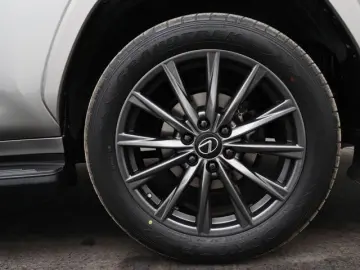 LX 600 3.5L F SPORT PRESTIGE
