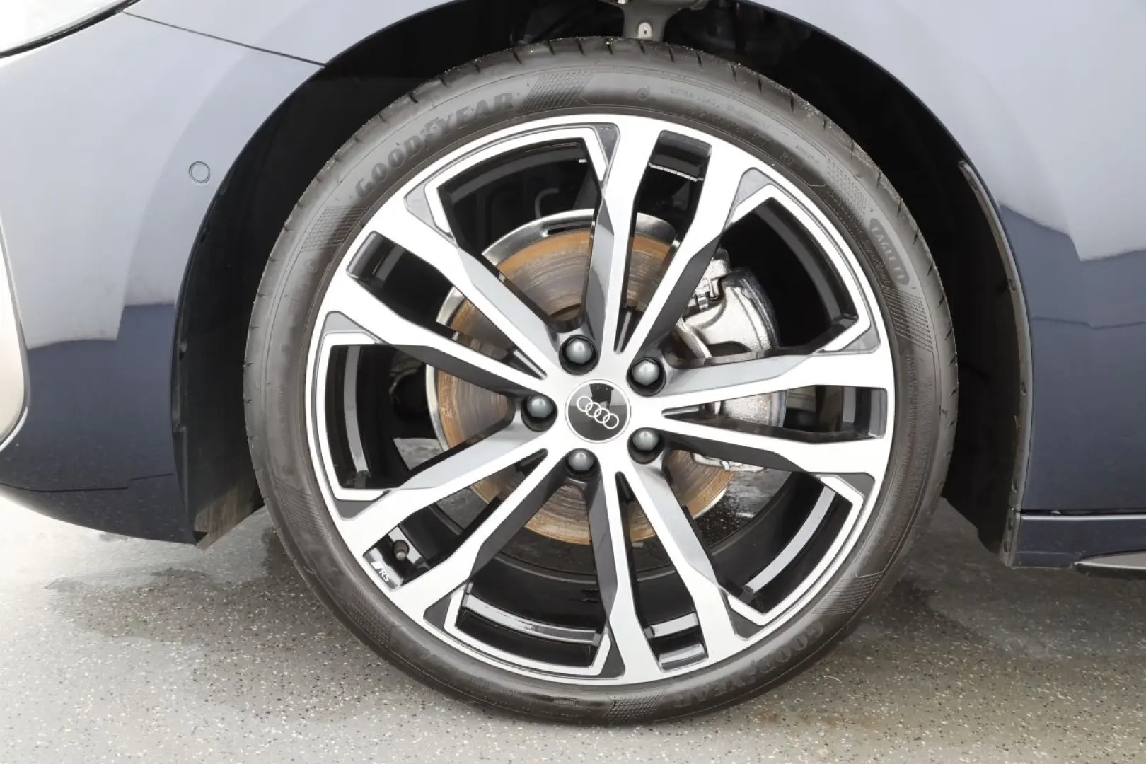 A5 Limousine TFSI S tro. S line edition one AHK