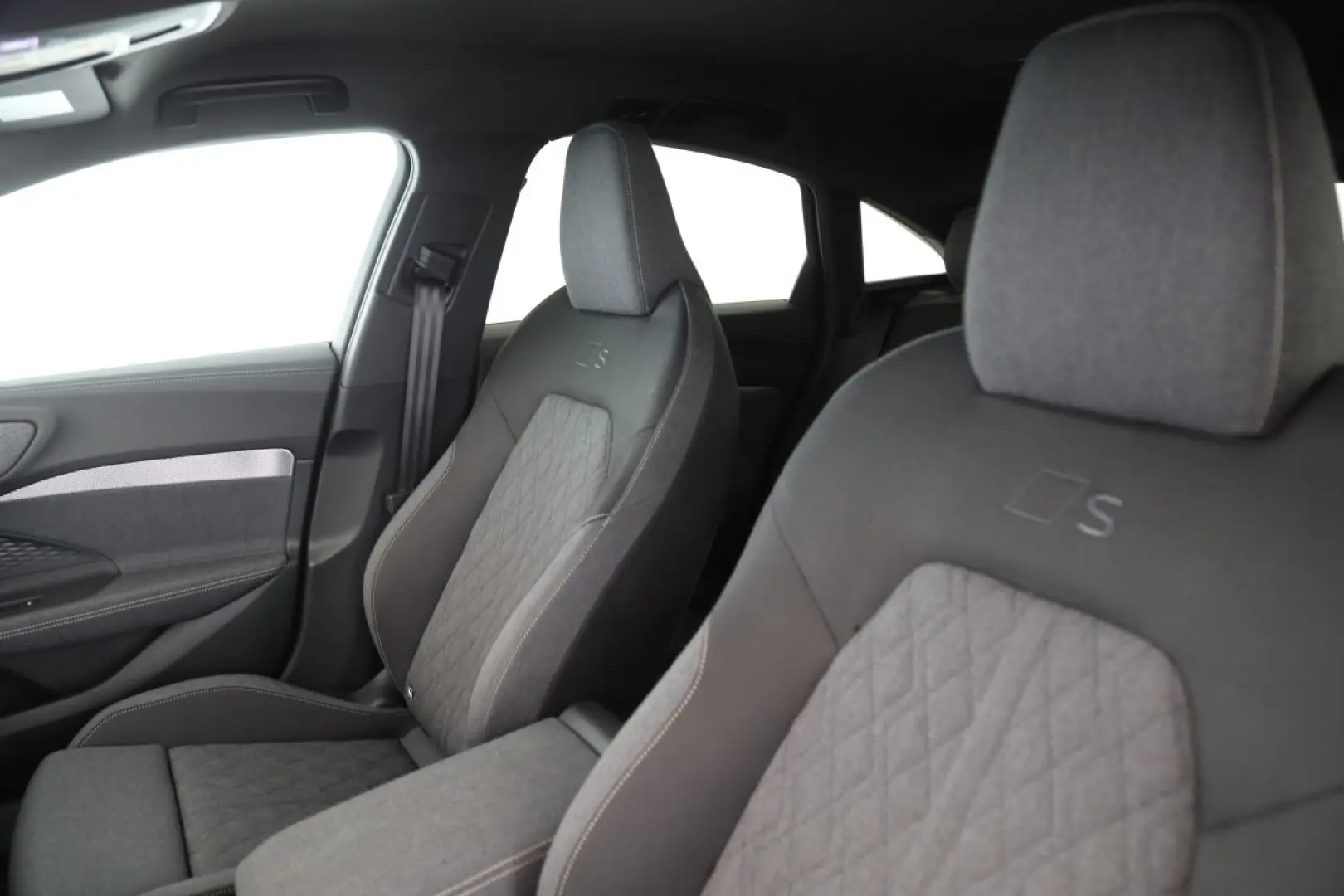 A5 Limousine TFSI S tro. S line edition one AHK