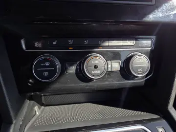 VOLKSWAGEN PASSAT Comfortline 2.0 TDI DSG 150 CP