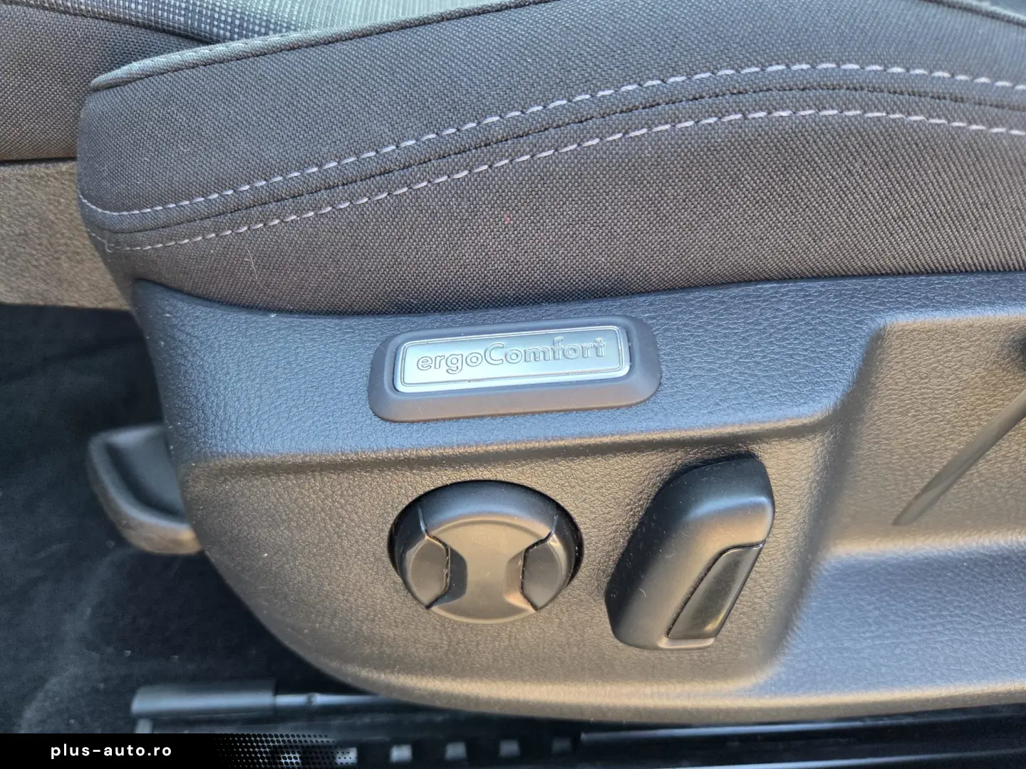 VOLKSWAGEN PASSAT Comfortline 2.0 TDI DSG 150 CP