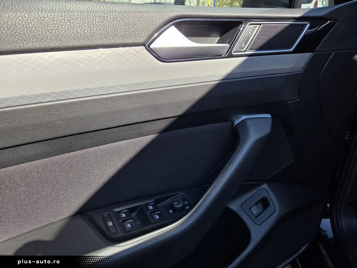 VOLKSWAGEN PASSAT Comfortline 2.0 TDI DSG 150 CP