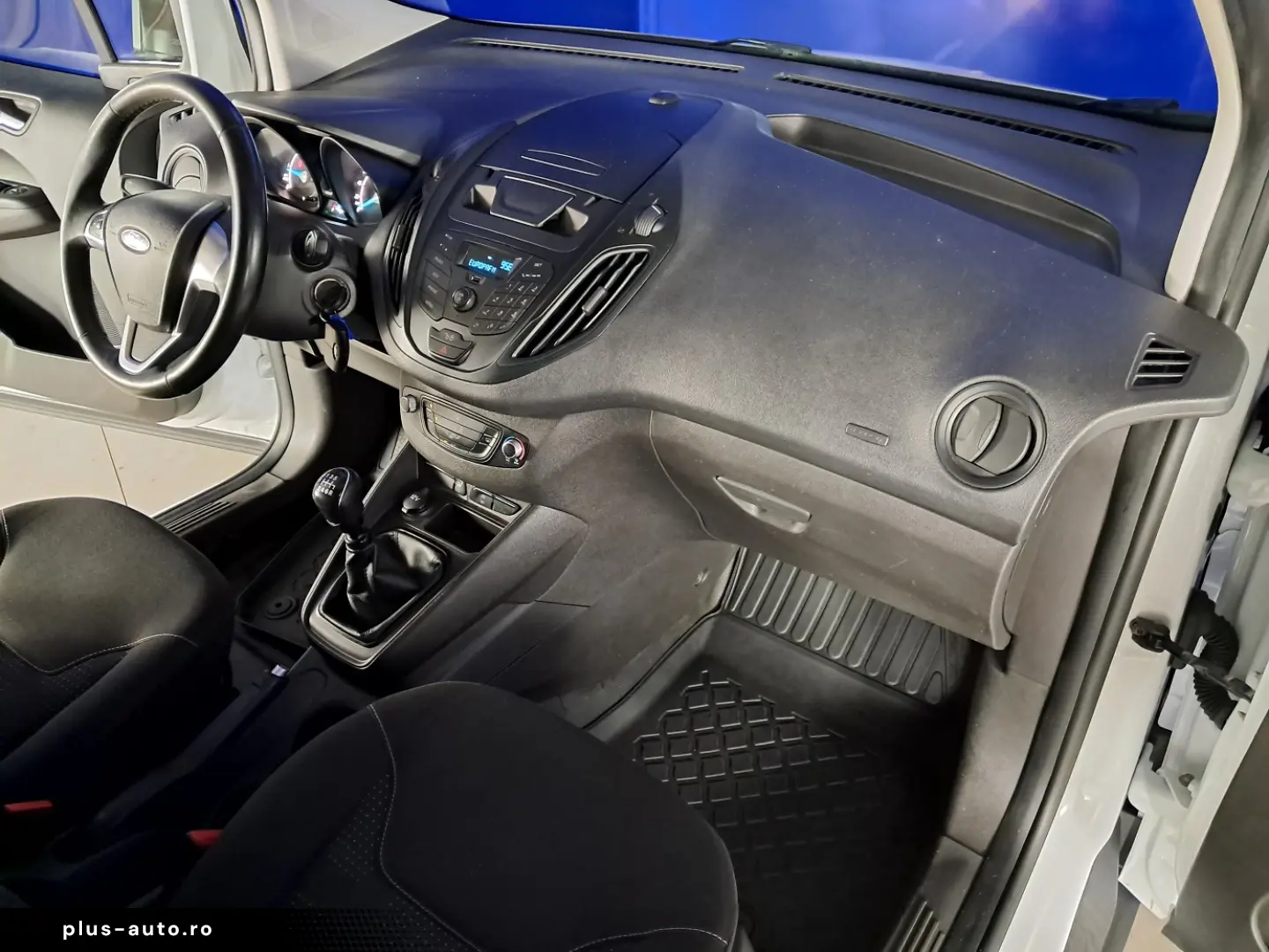 FORD TOURNEO COURIER