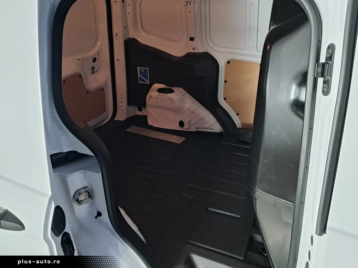 FORD TOURNEO COURIER